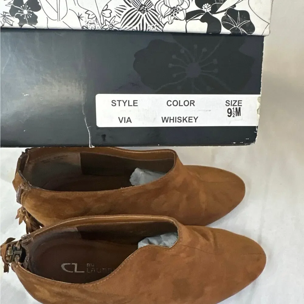 CL By LAUNDRY Womens 9.5 Brown Sued Wedge Ankle Boots Shoes Back Zipper Fringe